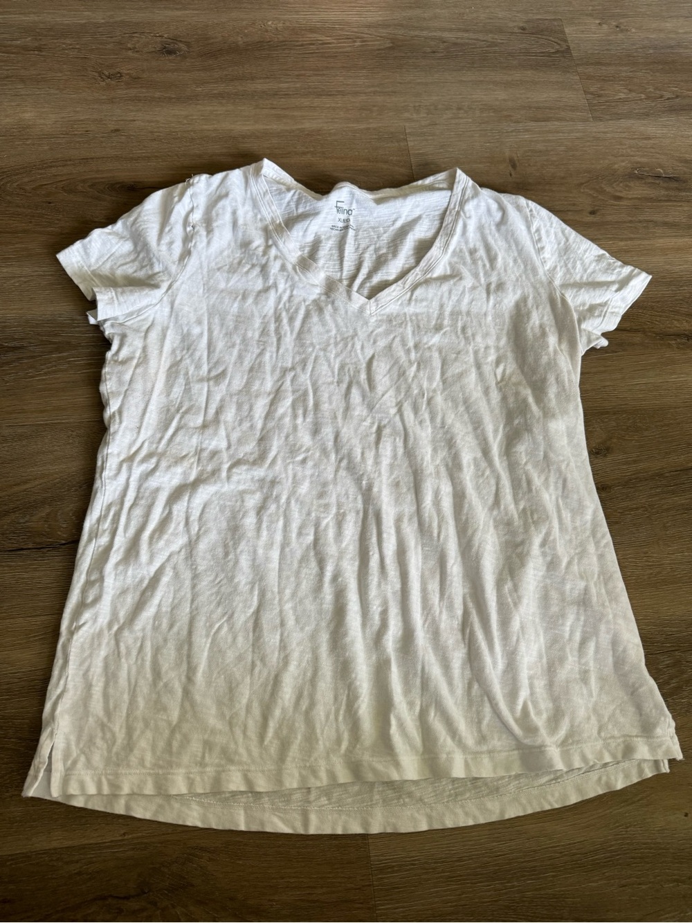 XL Everyday White V-Neck Women's Tee